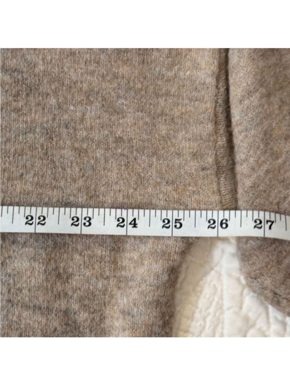 Dreamers by Debut Beige Sweater V Neck Fuzzy Knit Cozy Pullover Medium - Picture 11 of 12